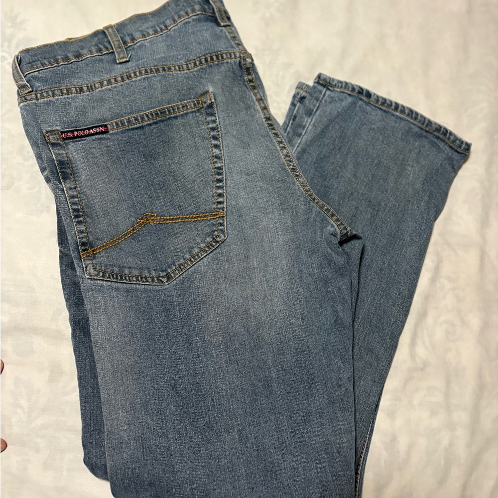 U.S. Polo Assn. Men's Classic Denim Jeans - Picture 4 of 7